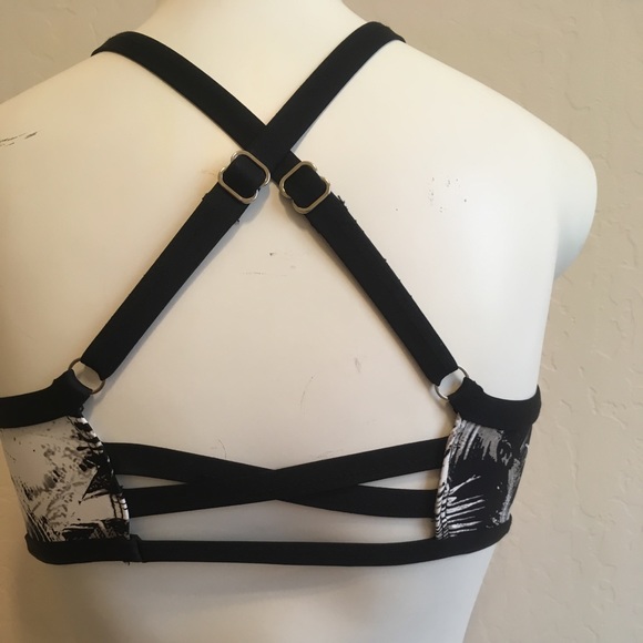 NWT!! Next by Athena Lush Palms Sports Bra - Picture 4 of 5